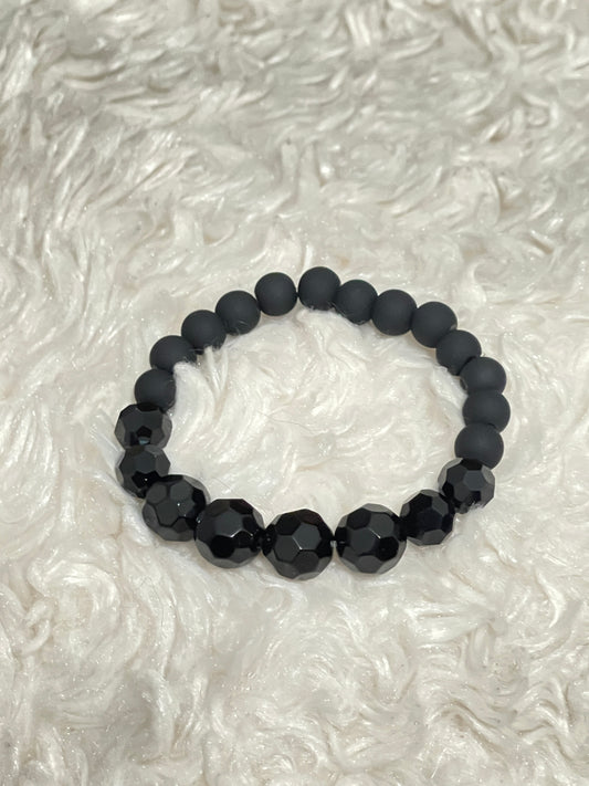 Black faceted chunky bracelet